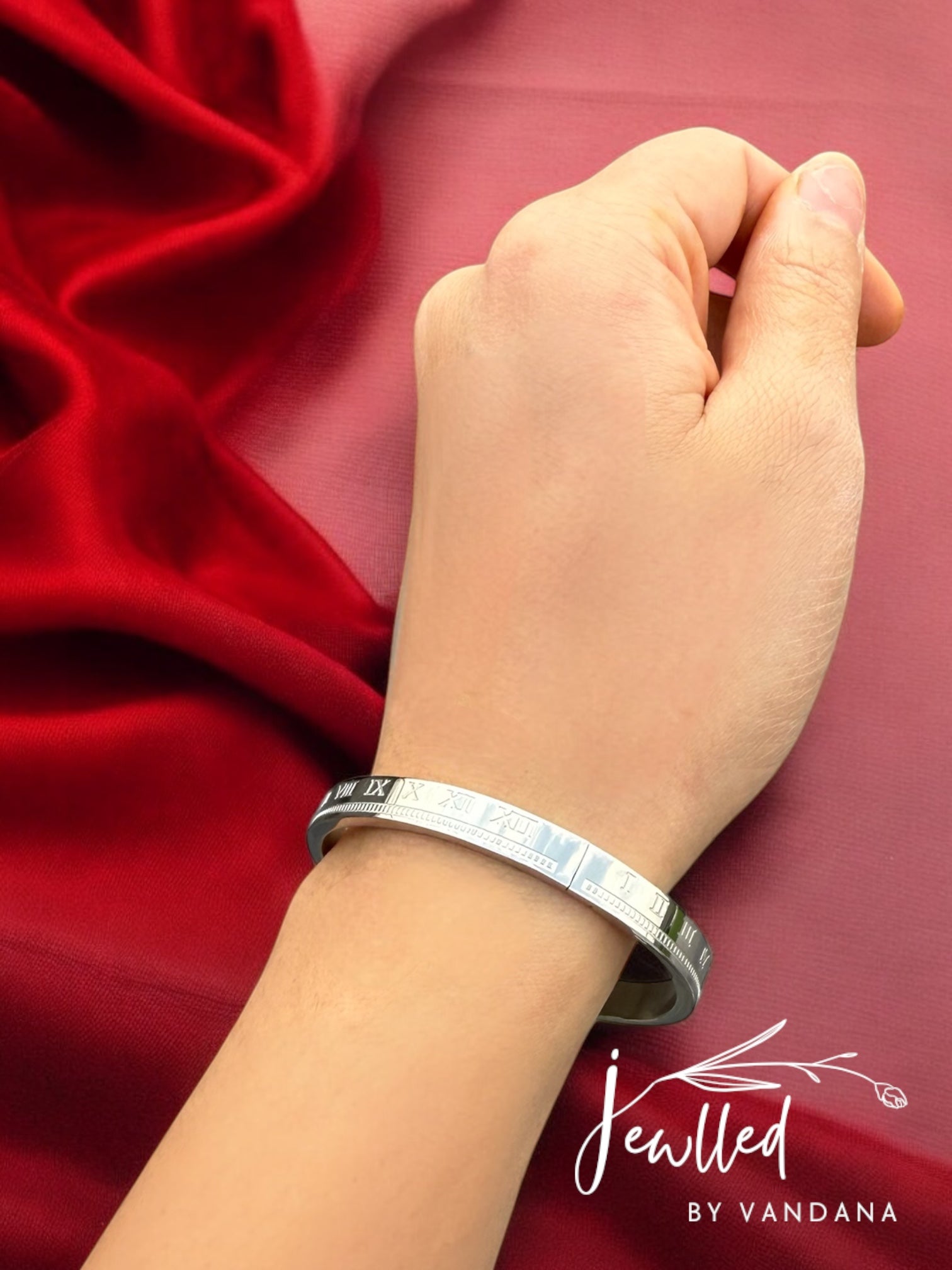 Kiara Roman Number Bracelet