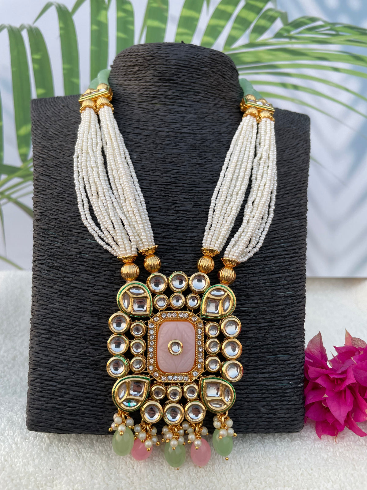 Raatrani Light Green Pink Necklace